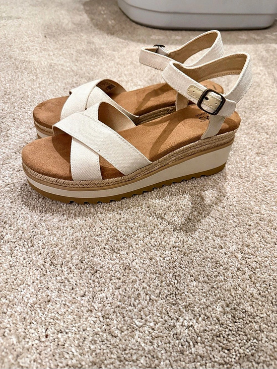 Toms Shoes - TOMS Majorca Wedge Sandal Platform in White US 9.5 NWT